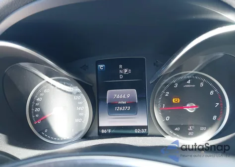 2015 Mercedes-Benz C 300 4Matic из США, поврежденный, VIN 55SWF4KBXFU063372